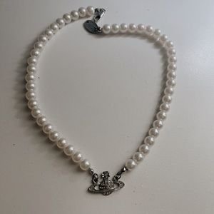 Vivienne Westwood inspired necklace. Sparkly Silver Celestial Pearl Choker